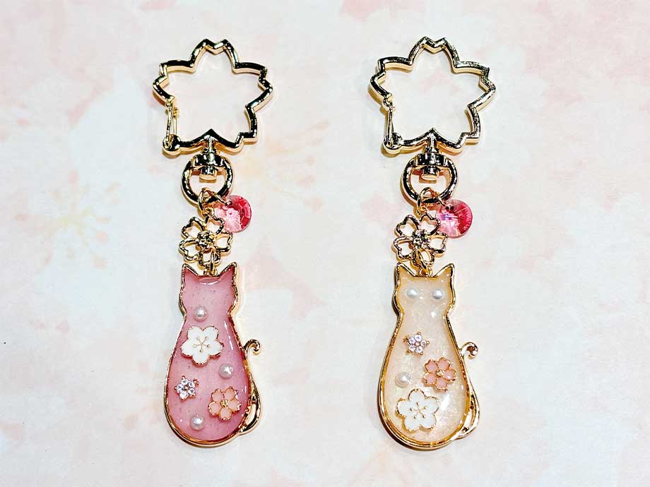 UVレジンで作る さくらネコキーホルダー