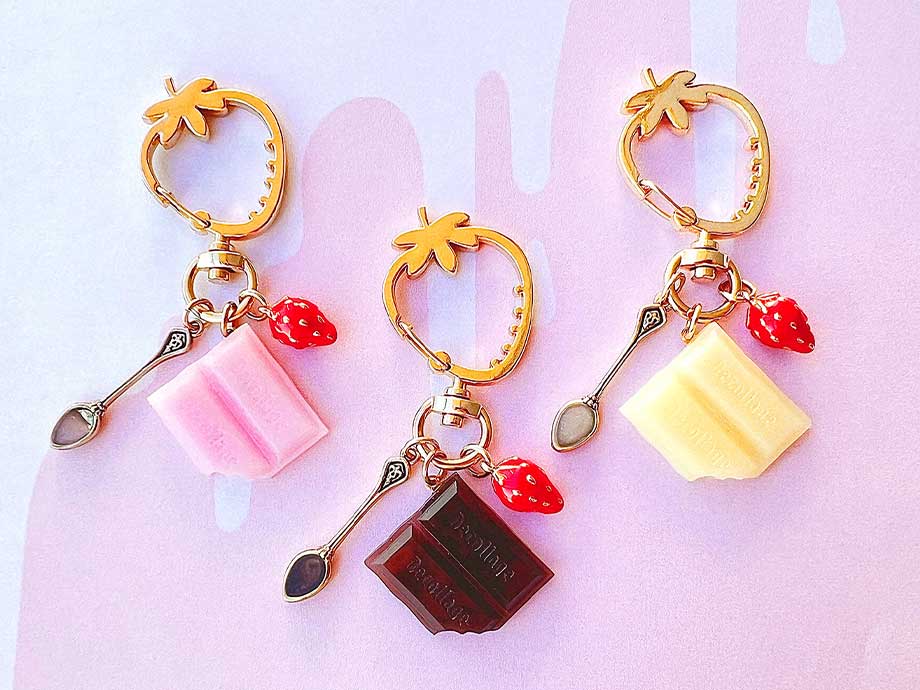 UV-LEDレジンで作るイチゴチョコレートキーホルダー